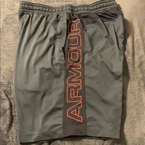 Under Armour Men’s Shorts Size Med